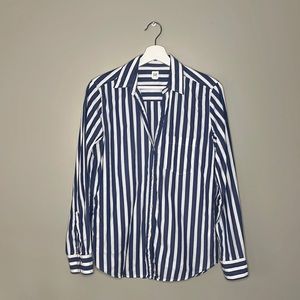Gap Blue and White Stripe Button Down Shirt Size M